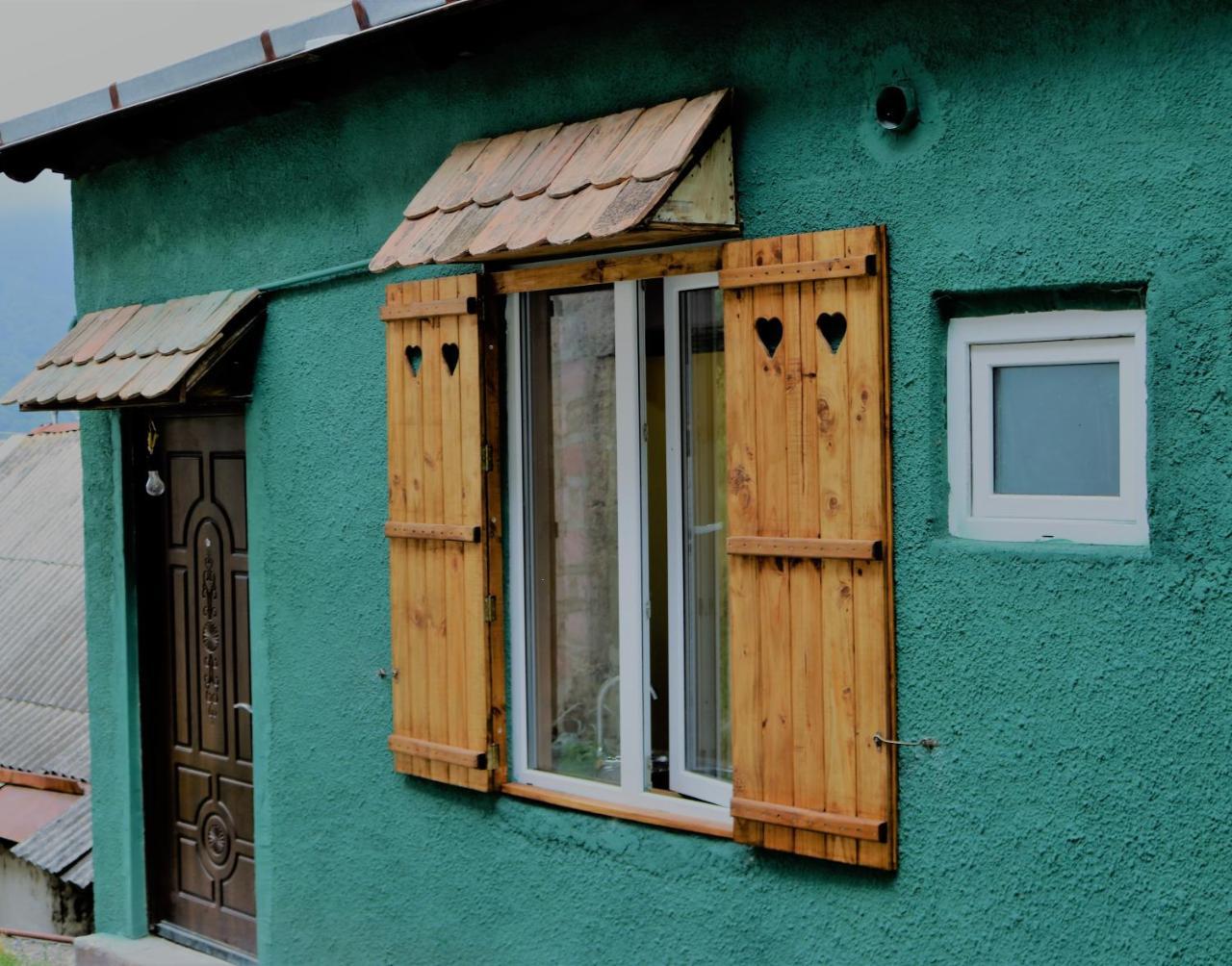 Dilijan Town Inn Екстериор снимка
